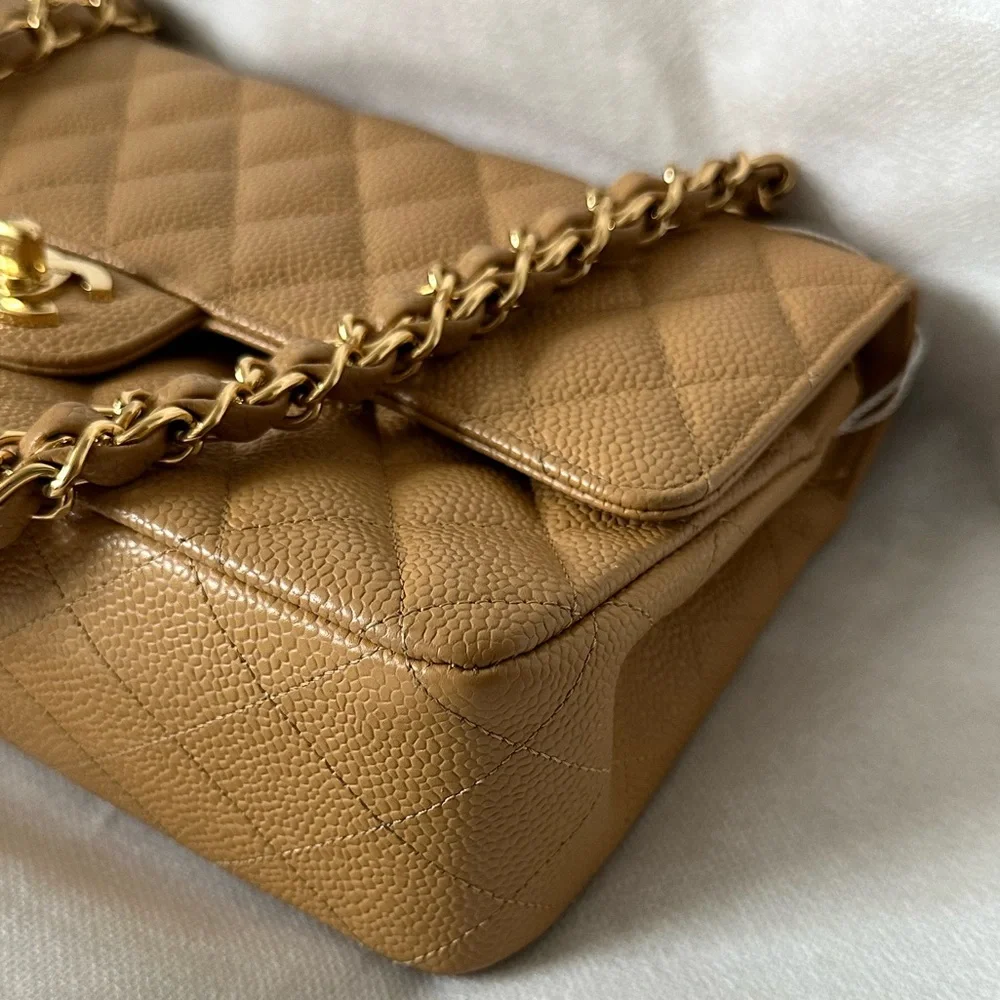 CHANEL Rare Vintage Beige Double Flap Medium - Picture 4 of 14